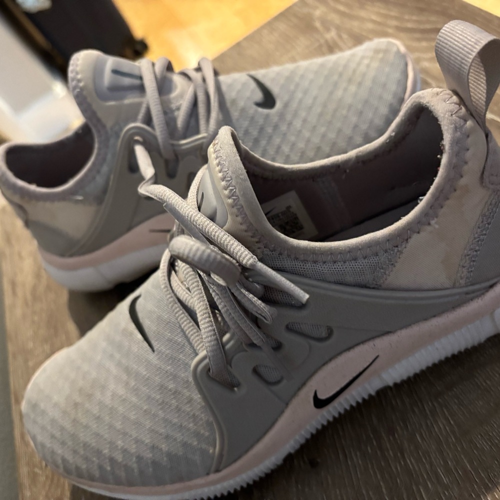 Nike Womens Mauve and light pink Sneakers